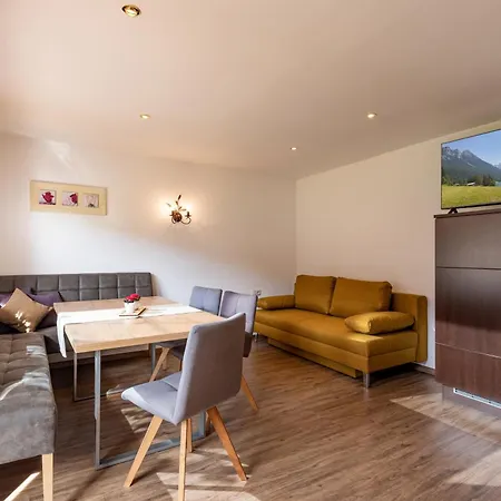 Haus Alpenrose * Шеффау-ам-Вильден-Кайзер